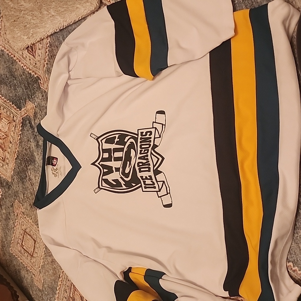 Brand New Adult Small hockey jersey